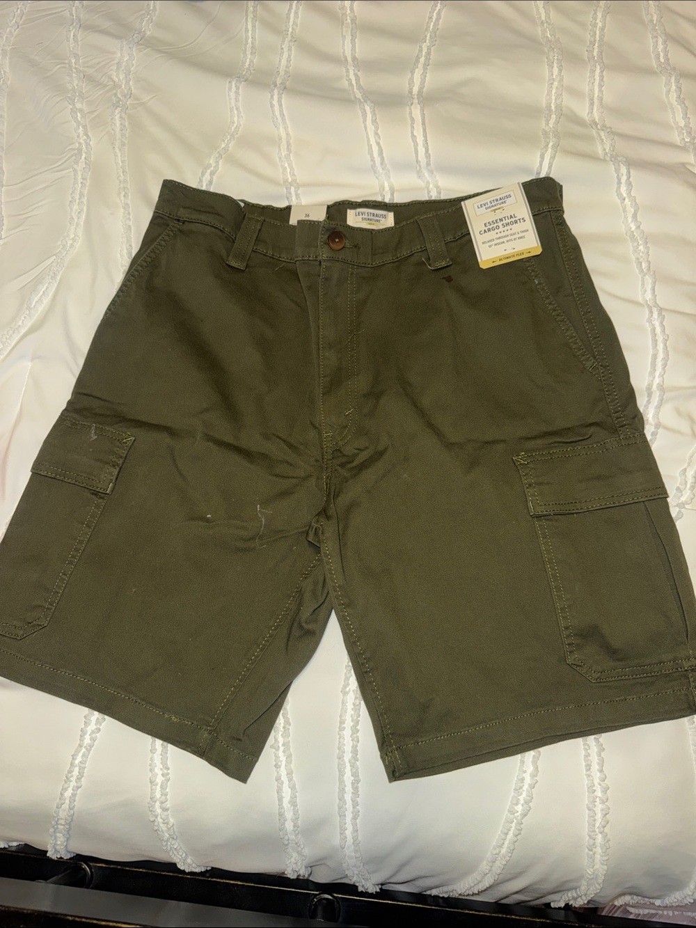 Levi's Men's Dark Olive Cargo Shorts
